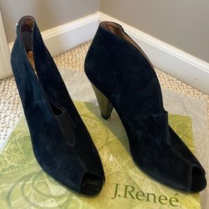 New J. Renee peep toe leather/ suede black Booties